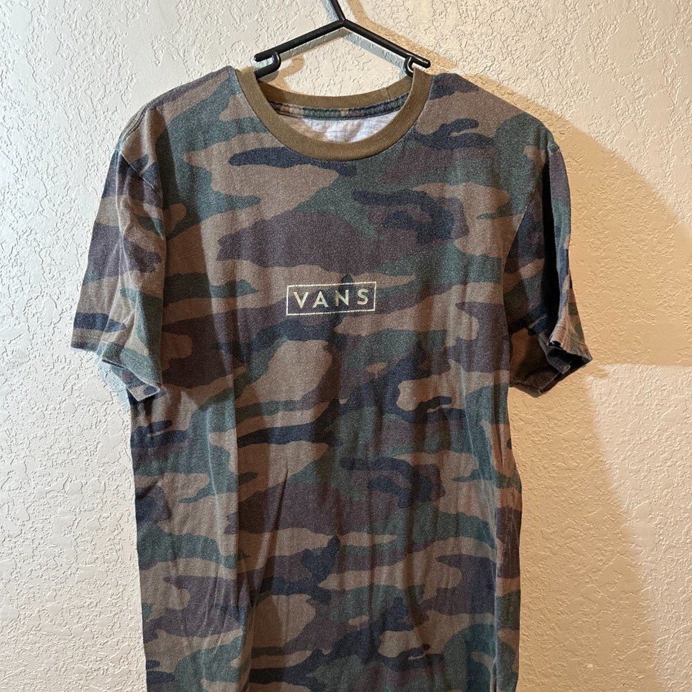 NWOT Van's Men's Camo Box Logo Tee Shirt